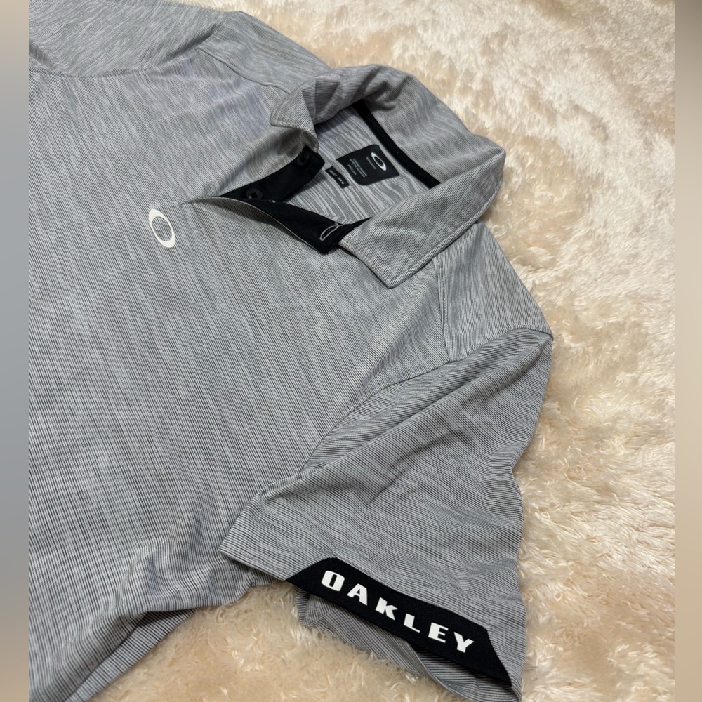Oakley Men's Polo Shirt in Heather Gray